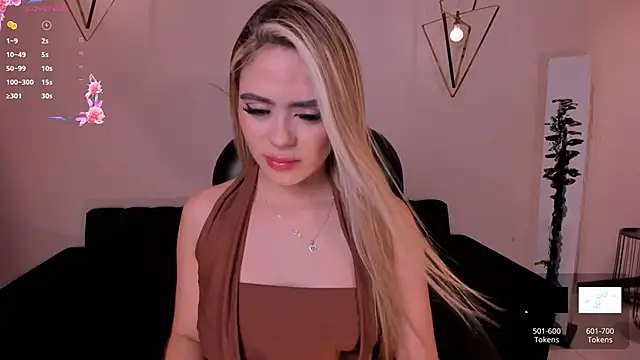 Chatroom XXX en direct de JuanitaClay