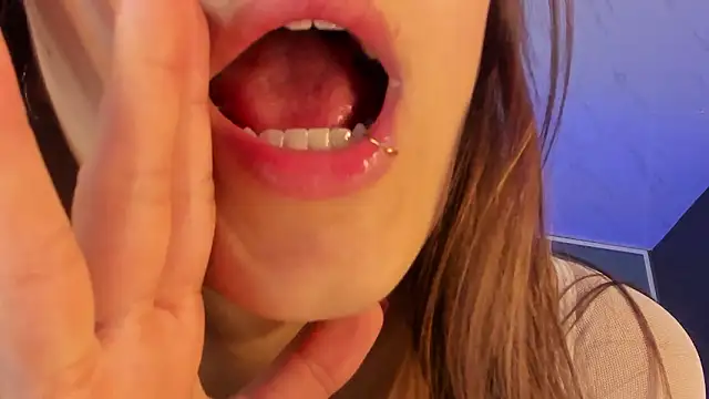 Juliethaamour's Live XXX Chat