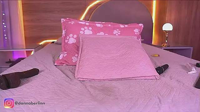 danna_berlin_'s Live XXX Chat