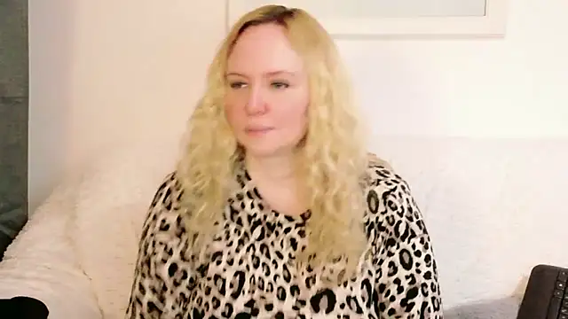 Sarah4you's Live XXX Chat