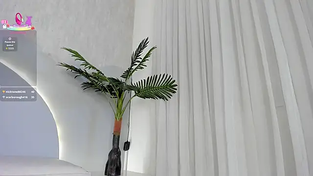 CannelaSmith's Live XXX Chat