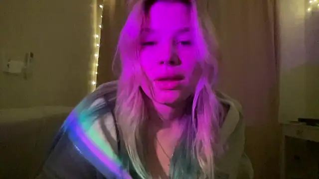 Онлайн чат XXX Lulu_Di