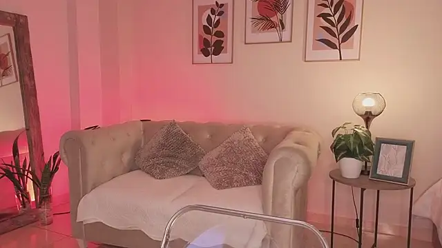 Chatroom XXX en direct de DahianaWalcott