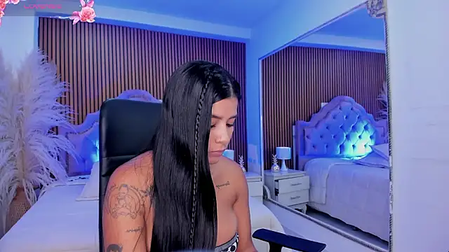 SelenaStonne: онлайн-секс-чат