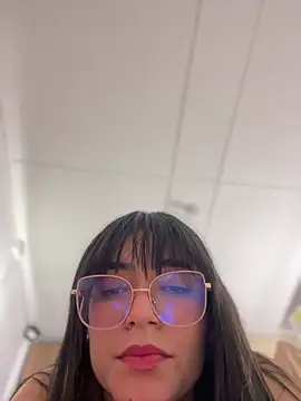 แชท XXX สดของ Lia_flowers