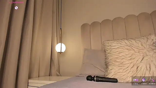 Melanie_hillz Live XXX-Chat