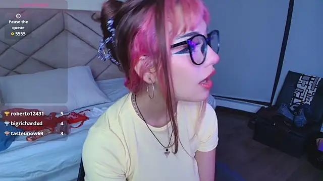 Laracooper_のライブXXXチャット