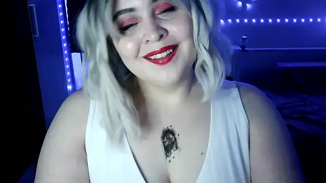 Lulovia: онлайн-секс-чат