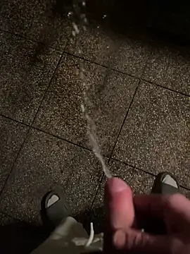 XXX chat uživo modela InkedGuy1