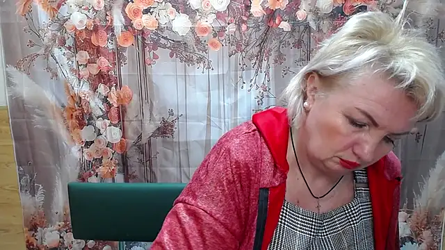 แชท XXX สดของ RenataDaster