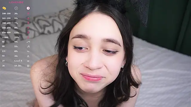 ThiCostinのライブXXXチャット