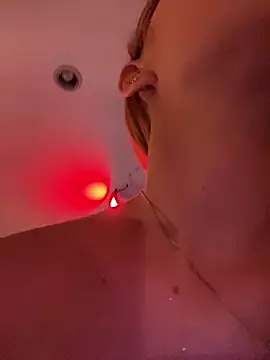 Chat +18 de Isabella_gaviria ao vivo