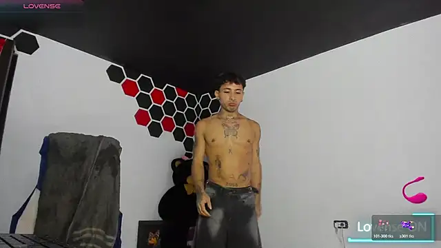 Wall_ee-: διαδικτυακό σόου στην κάμερα