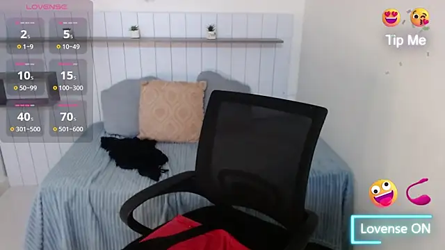 Odeth_Jones: онлайн-секс-чат