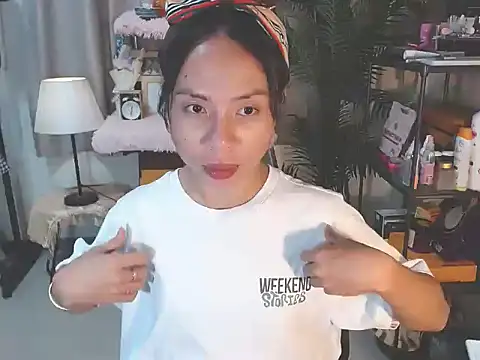 AsianTrixxx Pertunjukan Webcam