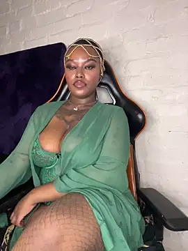 QUEEN_NOBUHLE_FEMDOM_777のライブXXXチャット