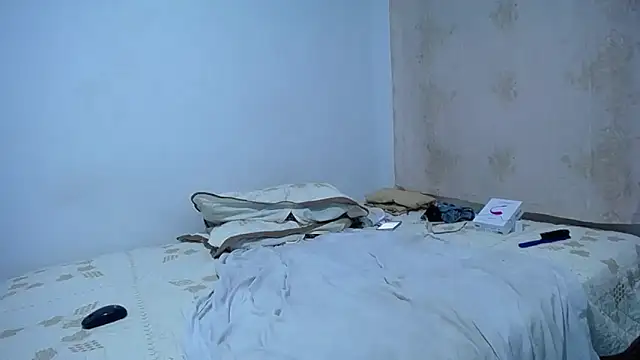 Pokazy przed kamerką – IIv0ryN0IIReX-XX