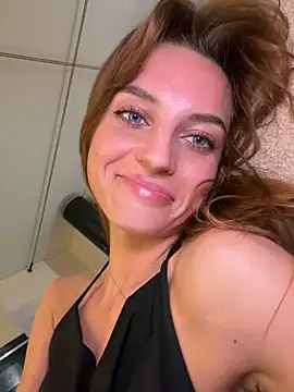 Chat XXX en directo de -AngelAri-