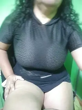 Amarantha25's Live XXX Chat