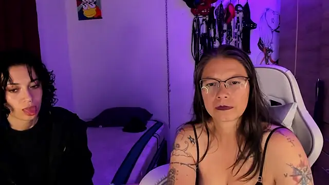 عرض كام dungeongirls