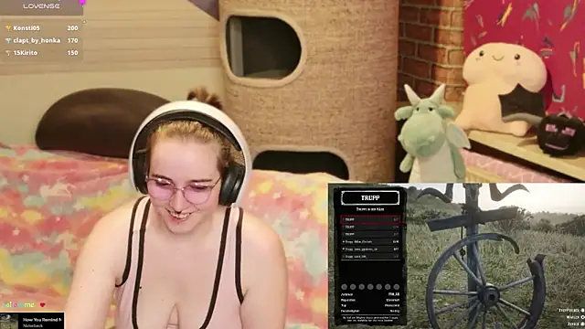 GamerGirl_Eve: διαδικτυακό σόου στην κάμερα