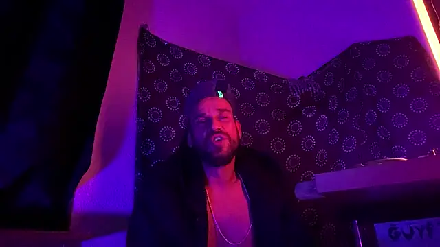 Chat XXX ao vivo de Guyst049