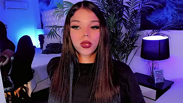 Keira_Fox31's Live XXX Chat