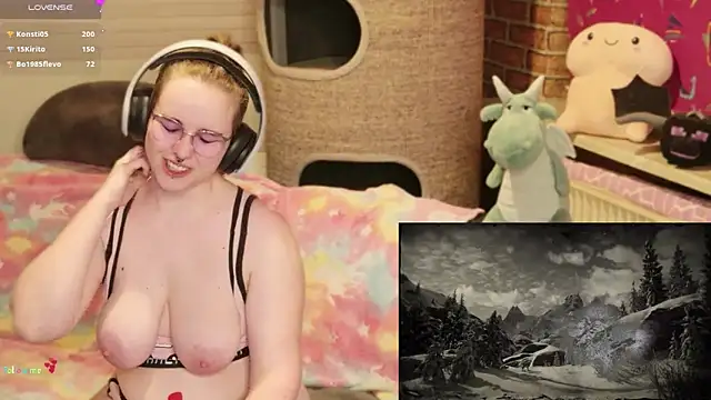 XXX chat uživo modela GamerGirl_Eve