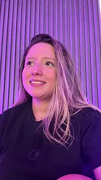 Živý XXX chat MiaPetit_