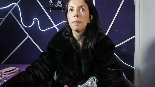 Chat +18 de kathlyn_69 ao vivo