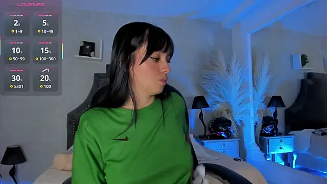 EmiliaRose_'s Live XXX Chat