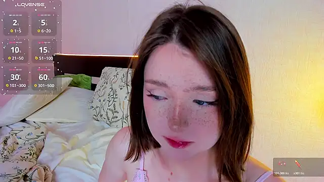 lexxxxxxi: онлайн-секс-чат