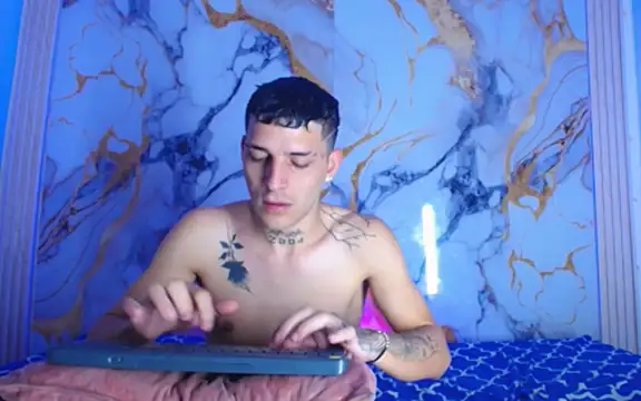 Pleasure_boys_hot Adlı Modelin Web Kamerası Şovu