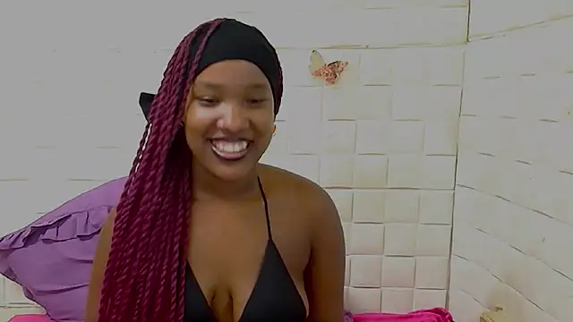 Chat +18 de EroticSexyPrada ao vivo