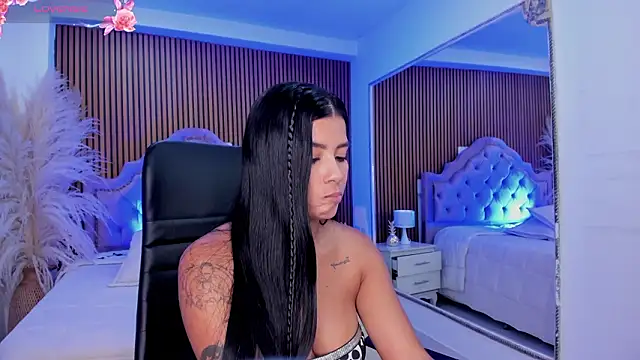 SelenaStonne 现场XXX聊天