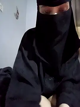 Milan-88 Webcam-Show