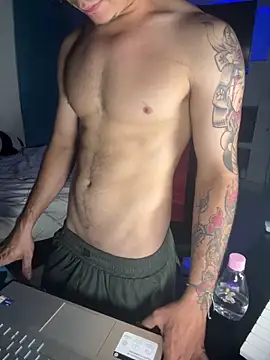 AngelLatinBoyのライブXXXチャット