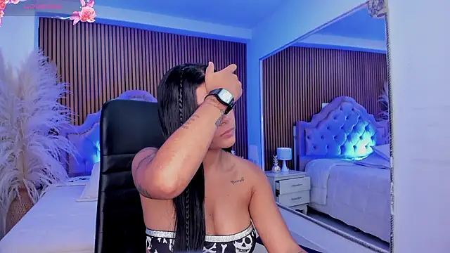 Онлайн чат XXX SelenaStonne