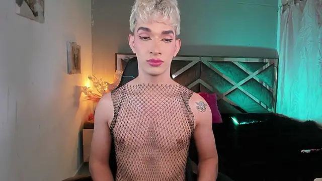 Cherry_zayden_: διαδικτυακό σόου στην κάμερα