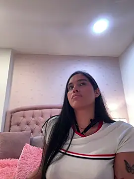 Chat +18 de Bella__Wood ao vivo