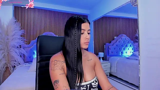 Онлайн чат XXX SelenaStonne