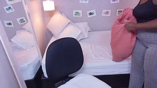 Chat XXX ao vivo de kiara_evanss