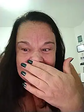 Yaya_Mineira – Naživo XXX chat