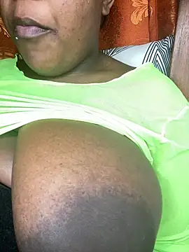 _bellaa's Live XXX Chat