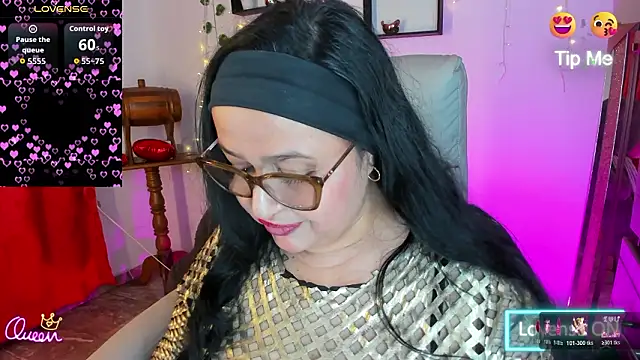 XXX chat uživo modela Gia_Nahomi