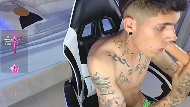 Tommy_valverde Webcam Show