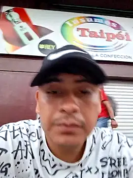 Chatroom XXX en direct de SteveHot444