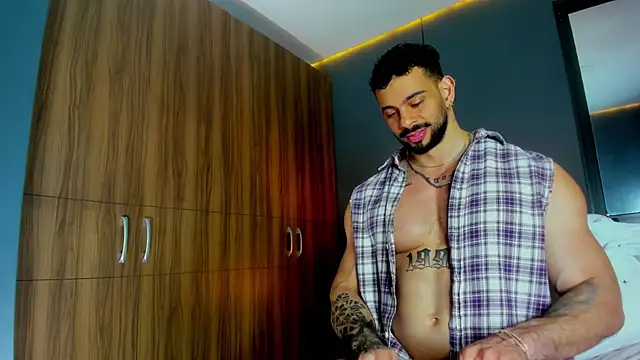 Chat +18 de massimo_visconti ao vivo