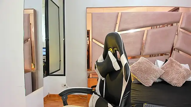 Kendal_Lane élő XXX-chatje