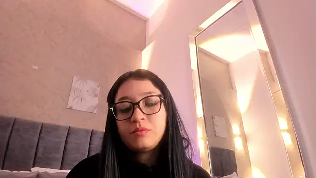 Chat +18 de Lunaa_bellaa ao vivo